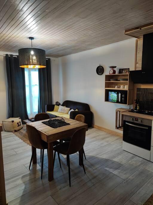 Appartement Chez Marie Et Aymeric Bages  Esterno foto